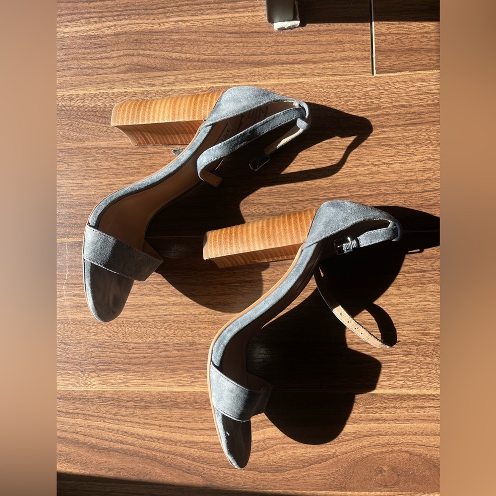Steve Madden Suede Heels with Wooden Block